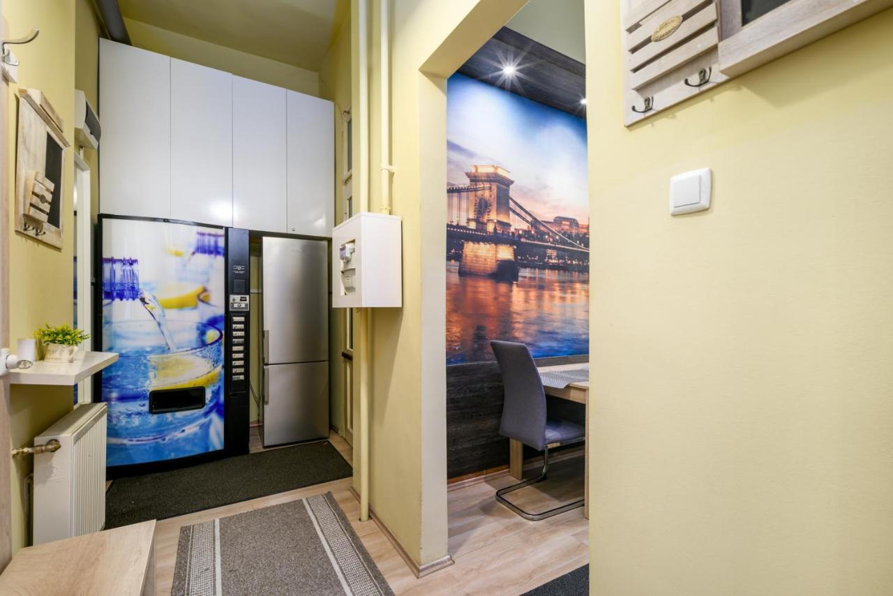 Downtown Deluxe-Two Bedroom Apartment With Sauna Budapest Eksteriør bilde