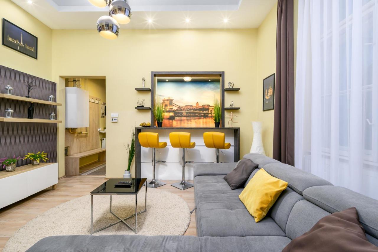 Downtown Deluxe-Two Bedroom Apartment With Sauna Budapest Eksteriør bilde
