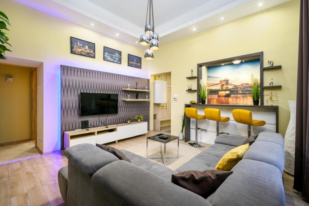 Downtown Deluxe-Two Bedroom Apartment With Sauna Budapest Eksteriør bilde