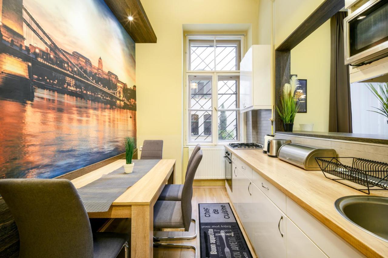 Downtown Deluxe-Two Bedroom Apartment With Sauna Budapest Eksteriør bilde
